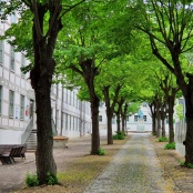 der Innenhof der Schul- und Internat-Anlage