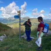 Blau oder rot-weiss?