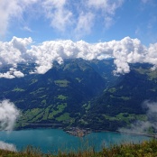 ein Nebelloch erm&ouml;glicht einen wunderbaren Blick 