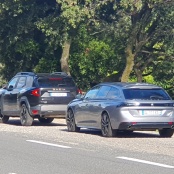 Heute sind wir froh um die starken Fahrzeuge: Uns erwarten Passfahrten.