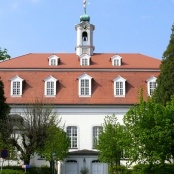 Herrnhut: in der Mitte von Ort und Gemeinschaft ist das Germeinehaus