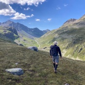 Abstieg zum Fl&uuml;ela-Pass